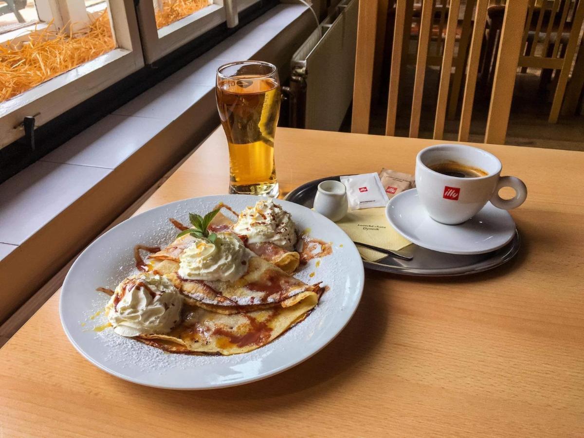 Hotel Dymnik 伦布尔克 外观 照片