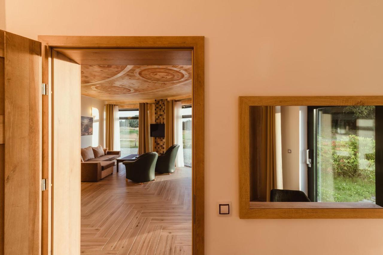 Hotel Dymnik 伦布尔克 外观 照片